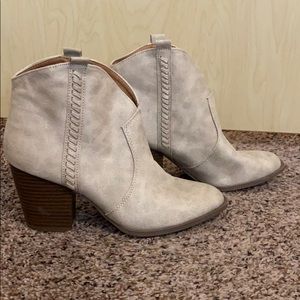 Brand new forever 21 booties